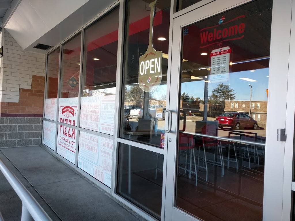 Dominos Pizza | meal delivery | 887 E Grand Ave, Carbondale, IL 62901, USA | 6184572333 OR +1 618-457-2333