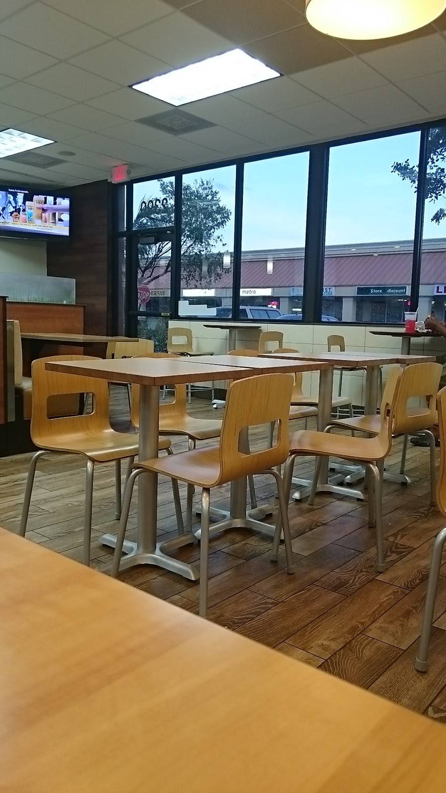 Wendys | restaurant | 2390 W 68th St, Hialeah, FL 33016, USA | 3058201123 OR +1 305-820-1123