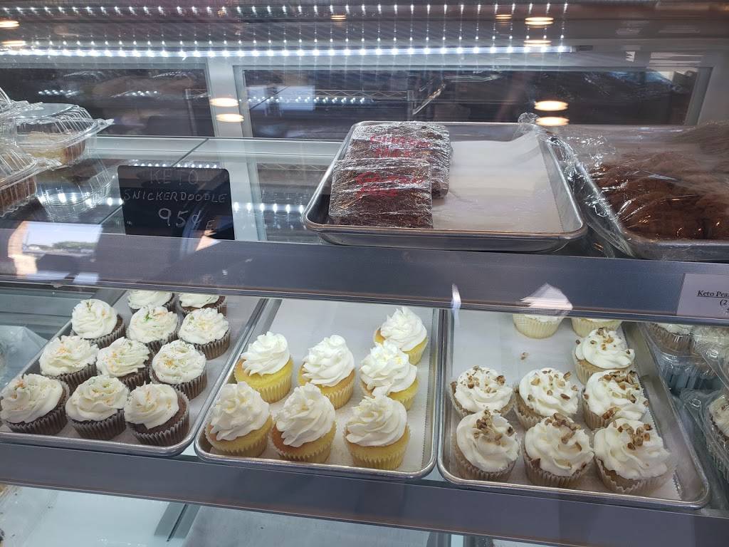 Carrie’s Cakes & Confections | restaurant | 4308 Holland Road, Virginia Beach, VA 23452, USA | 7576398699 OR +1 757-639-8699