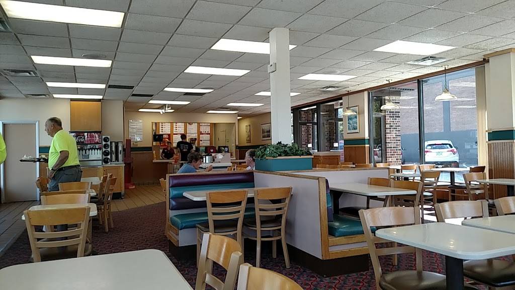 Wendys | restaurant | 1017 S Federal Ave, Mason City, IA 50401, USA | 6414238037 OR +1 641-423-8037