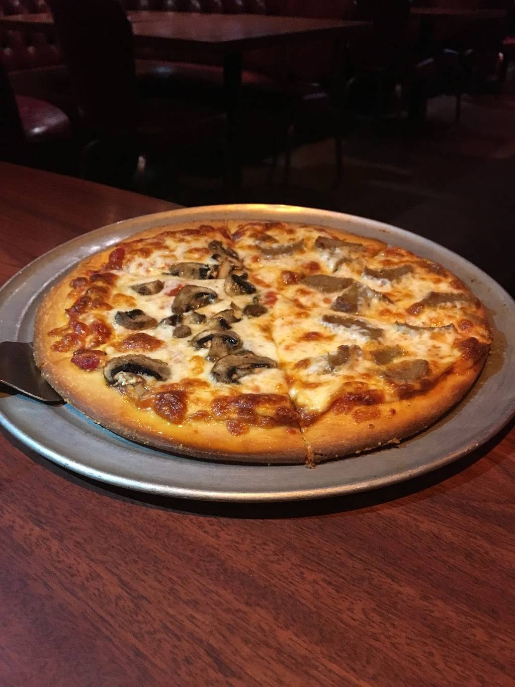 DiPiazza Restaurant and Lounge | night club | 5205 E Pacific Coast Hwy, Long Beach, CA 90804, USA | 5624982461 OR +1 562-498-2461