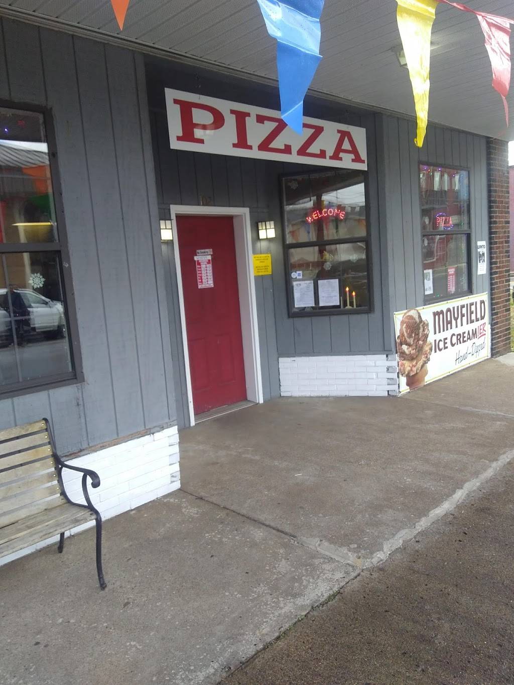 Towne Square Pizza LLC | restaurant | 102 E Lake Ave, Celina, TN 38551, USA | 9312437499 OR +1 931-243-7499