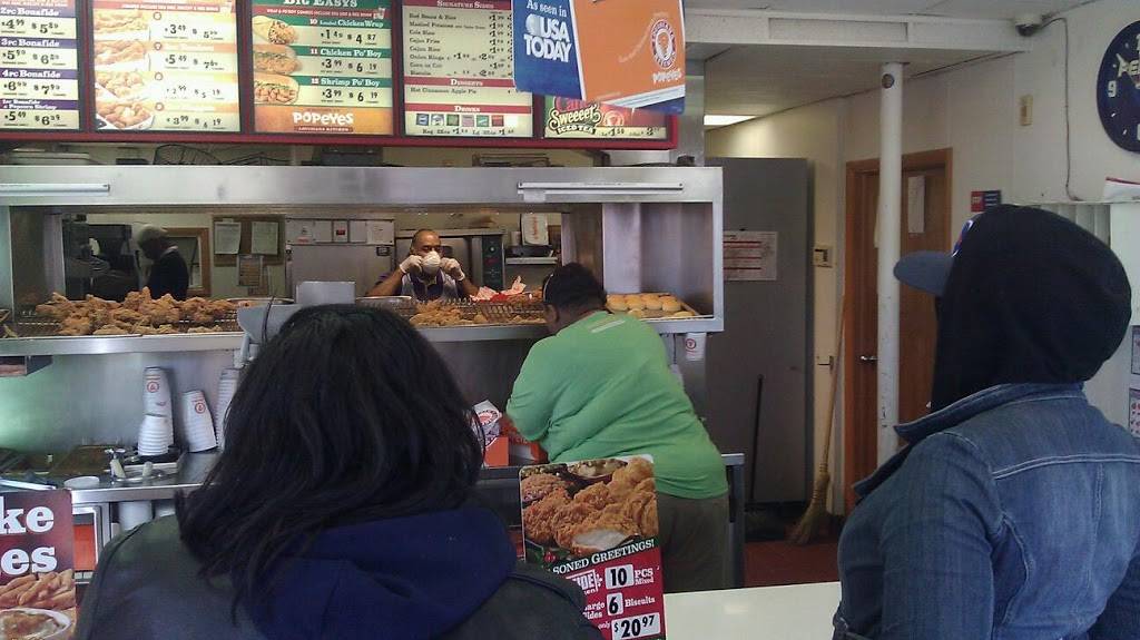 Popeyes Louisiana Kitchen | restaurant | 6140 Broadway Ave, Cleveland, OH 44127, USA | 2166580770 OR +1 216-658-0770