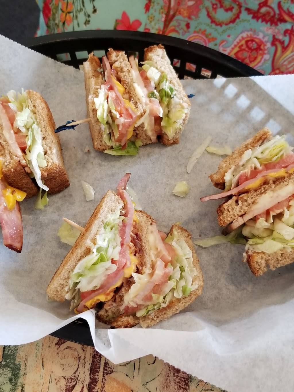 Griffins Louisiana Grille | restaurant | 523 St Mary St, Thibodaux, LA 70301, USA | 9854462224 OR +1 985-446-2224