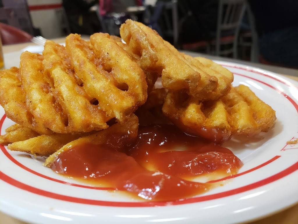 National Coney Island | restaurant | North Terminal, across from Gates D15/D16, W G Rogell Dr, Detroit, MI 48242, USA | 7344132800 OR +1 734-413-2800