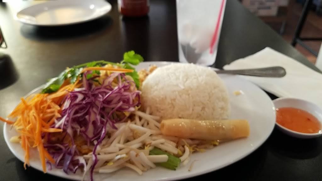 Coco Hut Thai Food | restaurant | 10690 Laurel Canyon Blvd, Pacoima, CA 91331, USA | 8183026145 OR +1 818-302-6145