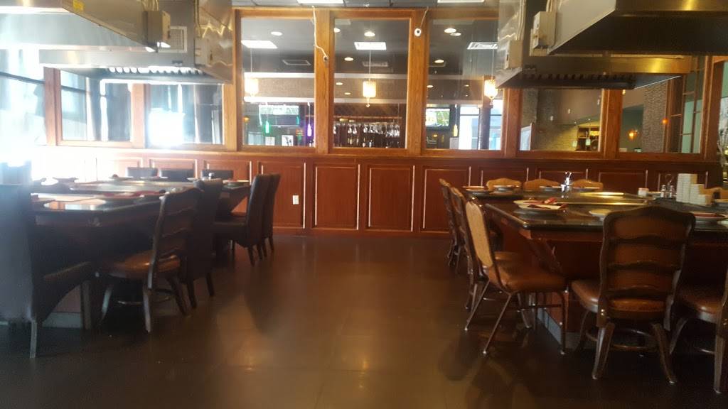 Yamato Hibachi & Sushi Bar | restaurant | 3450 William Penn Hwy, Pittsburgh, PA 15235, USA | 4128293900 OR +1 412-829-3900