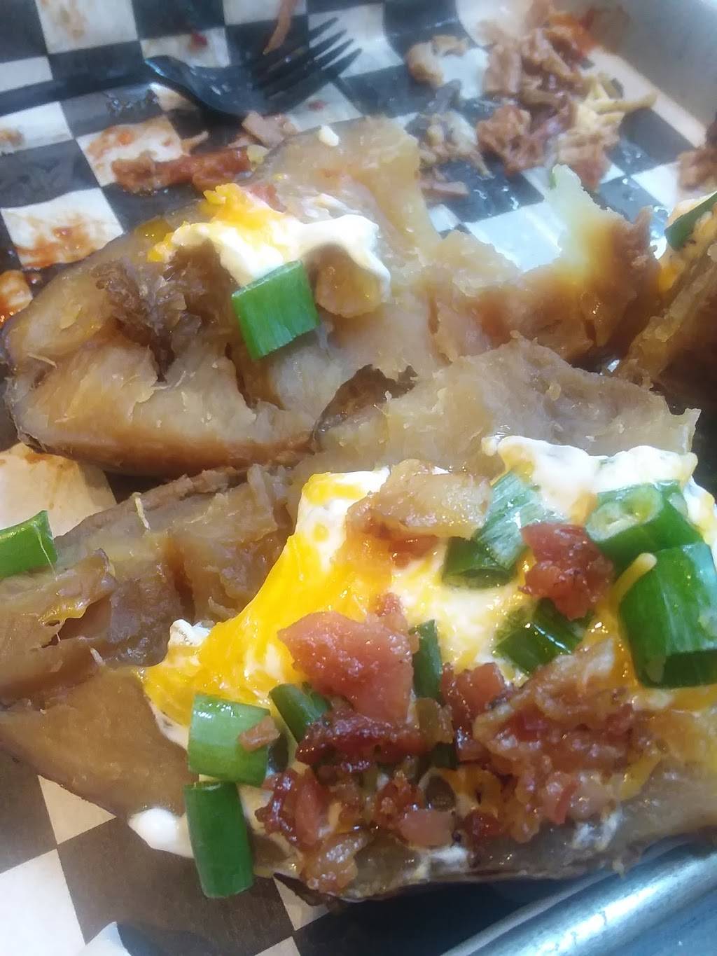 Dickeys Barbecue Pit | restaurant | 421 W Broadway, Long Beach, CA 90802, USA | 5624323005 OR +1 562-432-3005