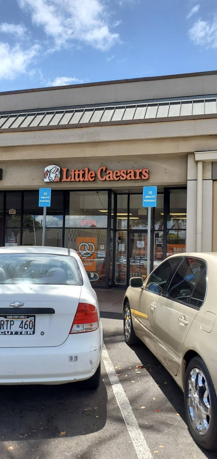 Little Caesars Pizza | meal takeaway | 91-919 Fort Weaver Rd, Ewa Beach, HI 96706, USA | 8086897587 OR +1 808-689-7587