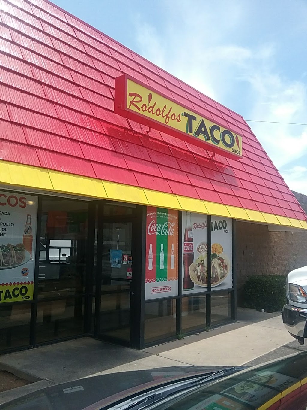 RodolfoS Taco Shop | restaurant | 862 E Fry Blvd, Sierra Vista, AZ 85635, USA | 5204394000 OR +1 520-439-4000