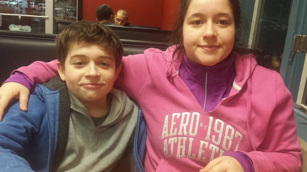 The Blue Hen | restaurant | 271 US-6, Mahopac, NY 10541, USA | 8455192268 OR +1 845-519-2268