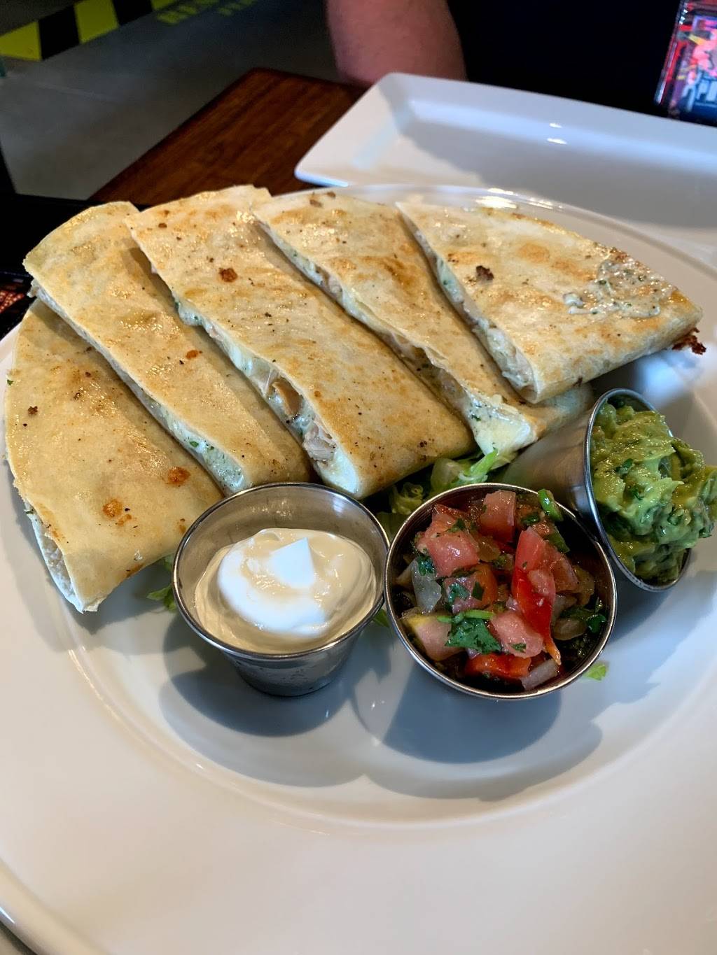 Runway | restaurant | 68300 Gay Resort Dr, Cathedral City, CA 92234, USA | 7605377800 OR +1 760-537-7800