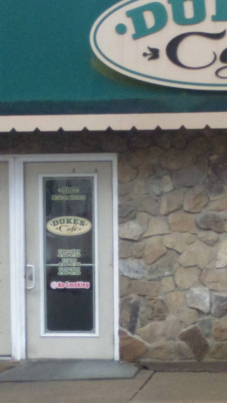 Dukes Cafe | restaurant | 506 McKean Ave, Donora, PA 15033, USA | 7248238041 OR +1 724-823-8041