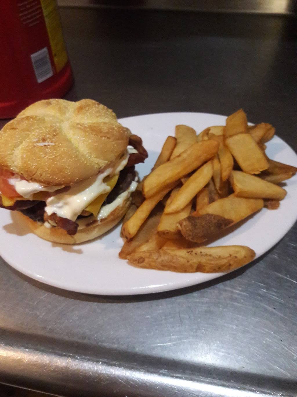 Corinthian Lounge & Restaurant | restaurant | 3410, 7107 Windsor Mill Rd, Windsor Mill, MD 21244, USA | 4102657078 OR +1 410-265-7078