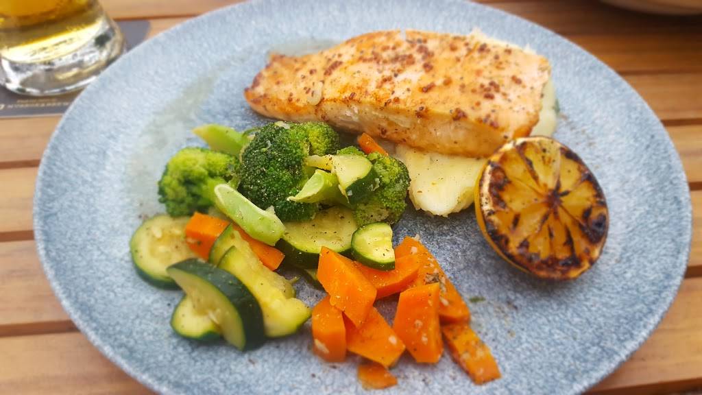 Kelseys Original Roadhouse | restaurant | 10 YMCA Dr, St. Catharines, ON L2N 7R6, Canada | 9056465200 OR +1 905-646-5200