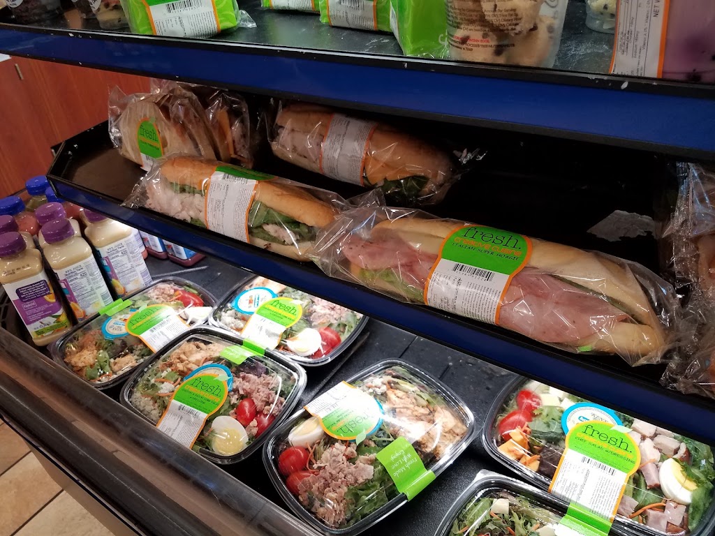 Royal Farms | meal takeaway | 293 S Saulsbury Rd, Dover, DE 19904, USA | 3028836263 OR +1 302-883-6263