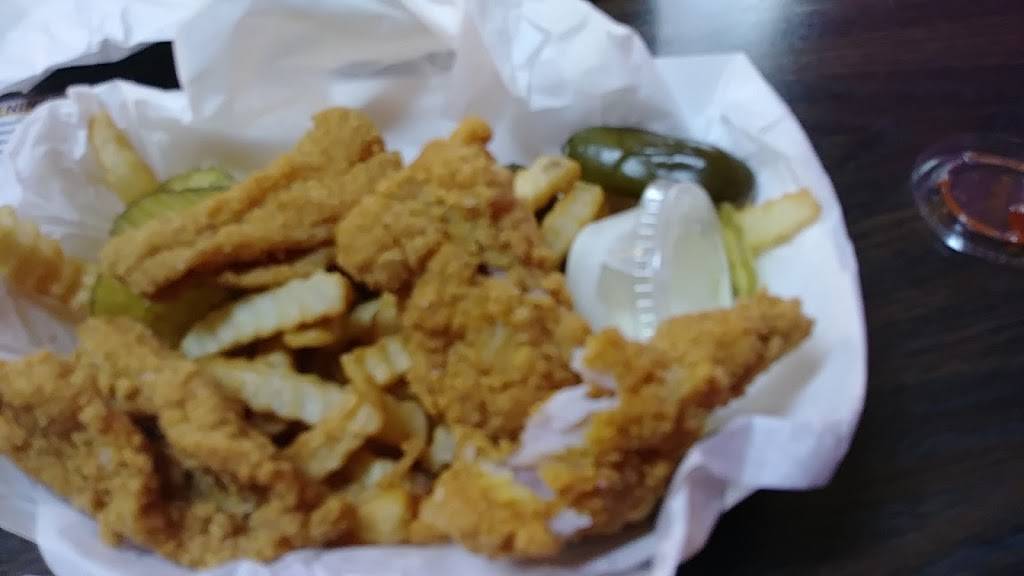 Stanleys Catfish & Wings | restaurant | 3146 Cedar Crest Blvd, Dallas, TX 75203, USA | 2149411523 OR +1 214-941-1523