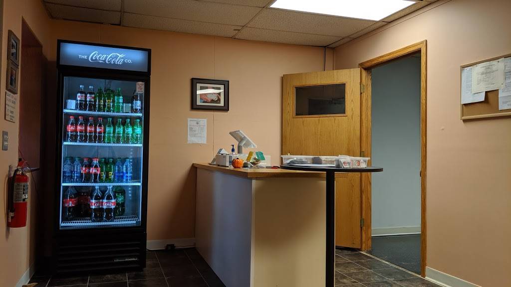 Bernies Pizza Parlor | restaurant | 13522 Cottner St, Omaha, NE 68137, USA | 4028954433 OR +1 402-895-4433