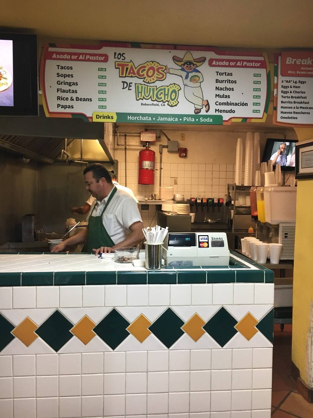 Los Tacos De Huicho | restaurant | 123 E 18th St, Bakersfield, CA 93305, USA | 6613289490 OR +1 661-328-9490