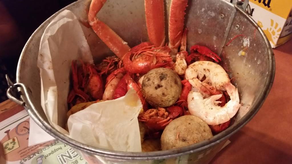 Lowrys Crab Shack | restaurant | 420 W Colonial Hwy, Hamilton, VA 20158, USA | 5403382348 OR +1 540-338-2348