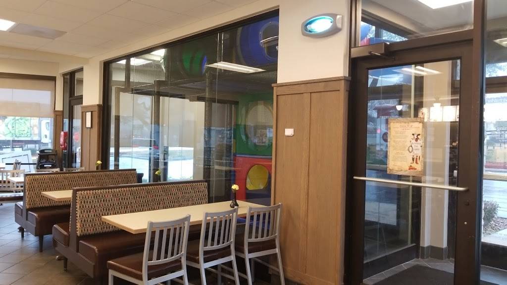 Chick-fil-A | restaurant | 18310 Blanco Rd, San Antonio, TX 78258, USA | 2104956488 OR +1 210-495-6488