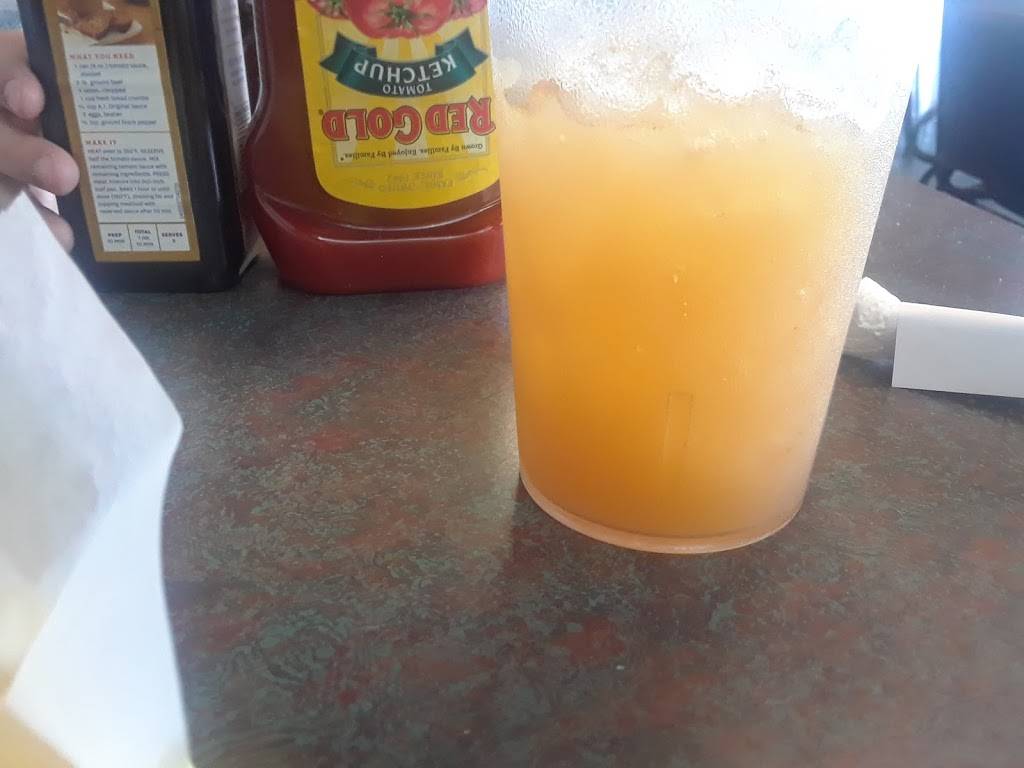 Mustang Country Cafe | restaurant | 412 E Main St, Loretto, TN 38469, USA | 9318535303 OR +1 931-853-5303