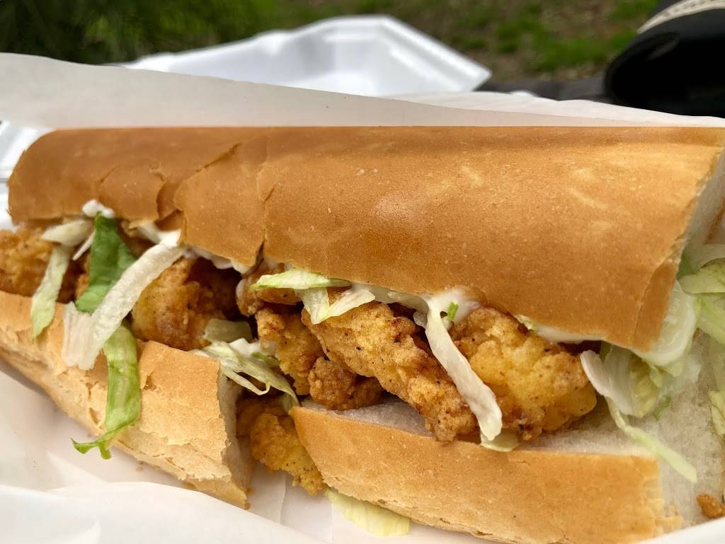 Lakeview Burgers and Seafood | restaurant | 872 Harrison Ave, New Orleans, LA 70124, USA | 5042891032 OR +1 504-289-1032