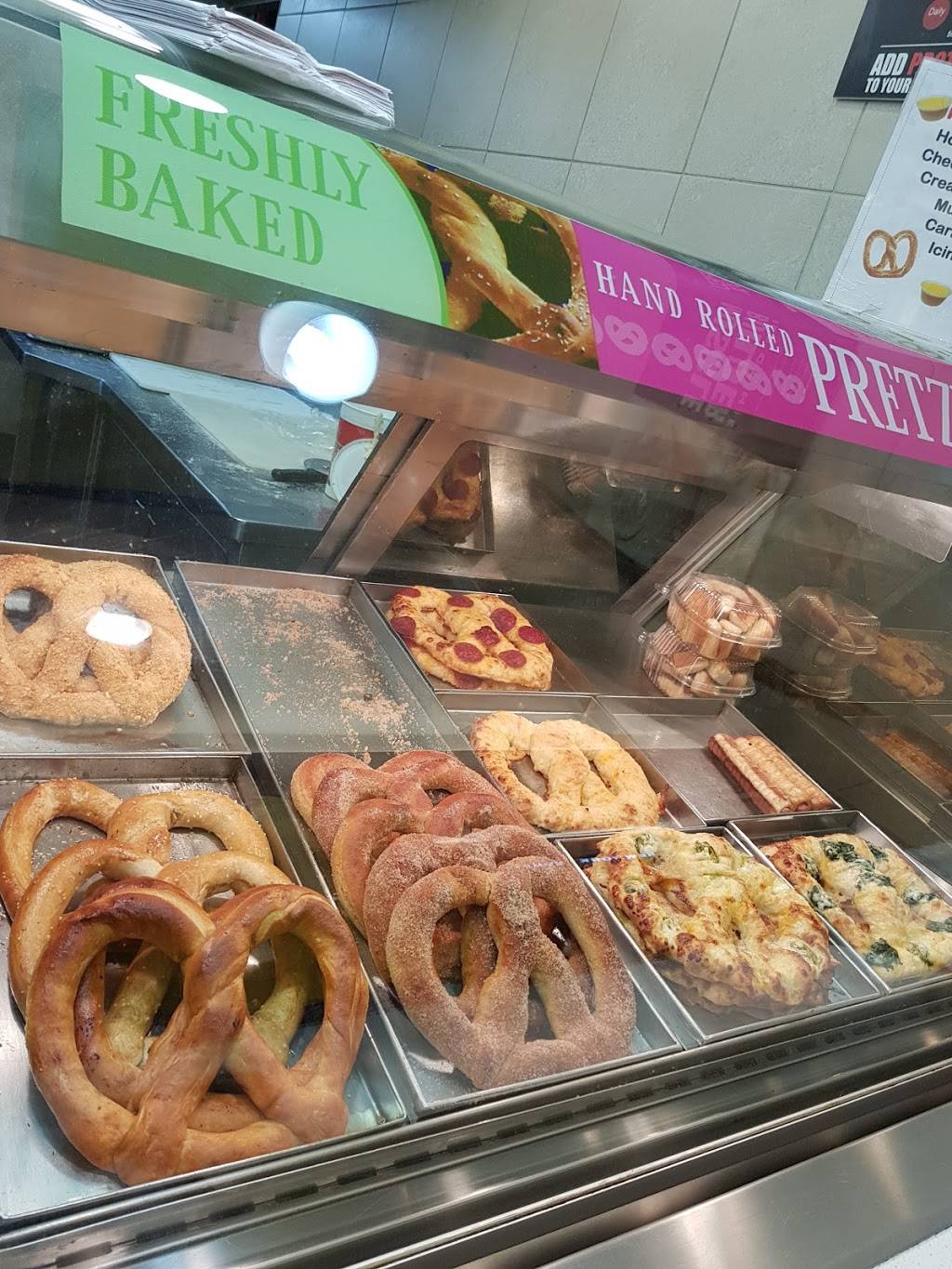 Everything Yogurt | meal takeaway | 5371 Kings Plaza, Brooklyn, NY 11234, USA | 7182583828 OR +1 718-258-3828