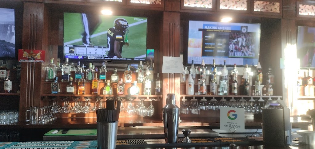 El Charro Cheves Sports Restaurant | restaurant | 8001 Central Ave NE, Albuquerque, NM 87108, USA | 5055543535 OR +1 505-554-3535