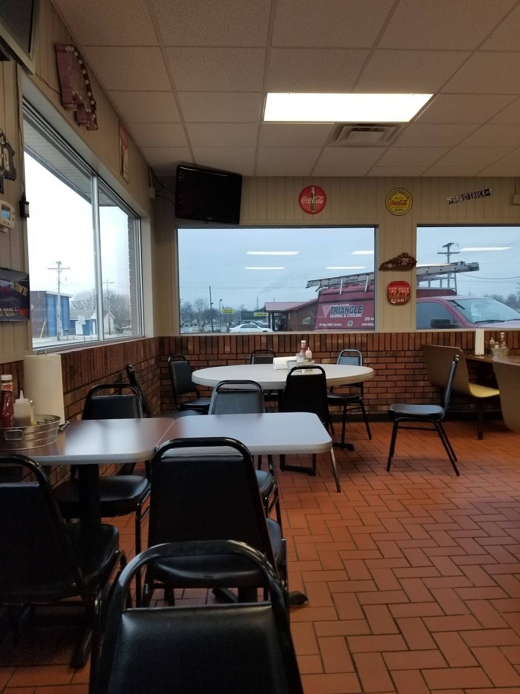 Bills BBQ | restaurant | 1215 E 8th St, Metropolis, IL 62960, USA | 6185242503 OR +1 618-524-2503