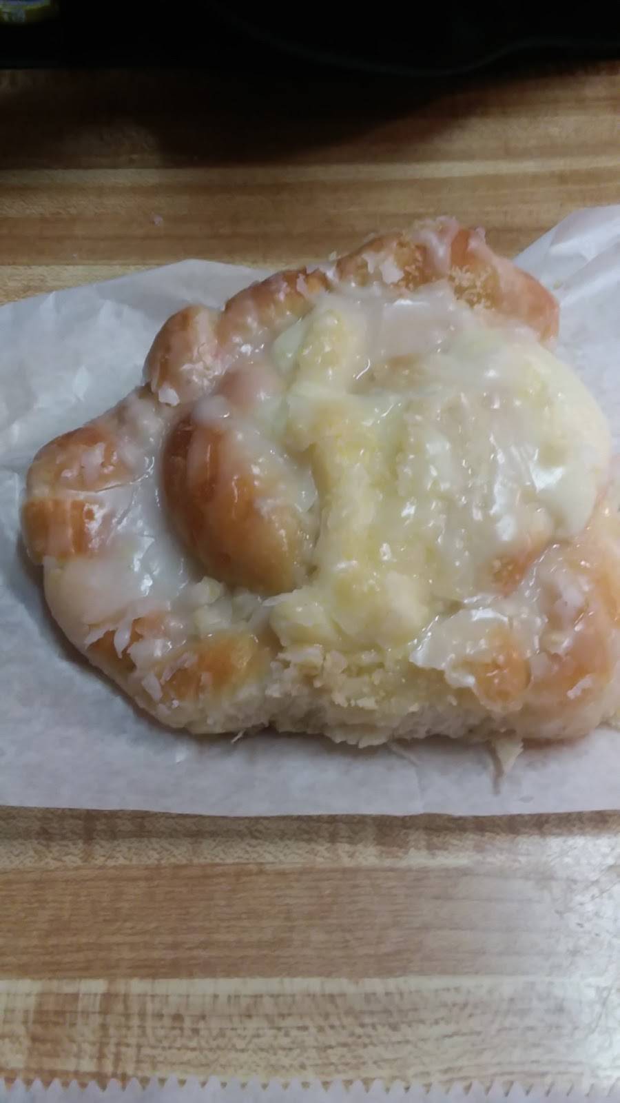 Carls Bakery & Restaurant | bakery | 819 E Camp St, East Peoria, IL 61611, USA | 3096997275 OR +1 309-699-7275