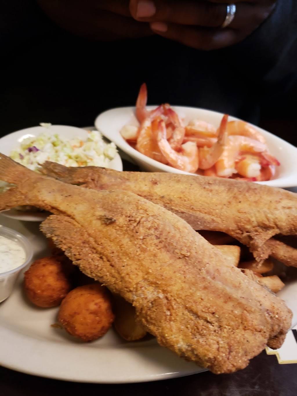Fishermans Market & Restaurant | restaurant | 116 Johnston St, Longview, TX 75601, USA | 9037536722 OR +1 903-753-6722