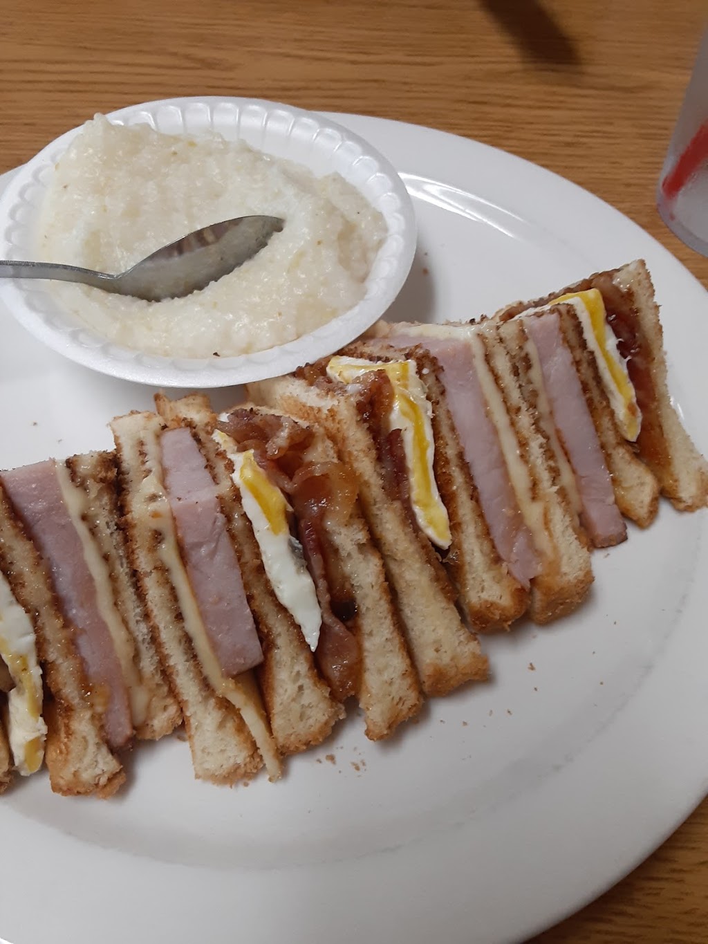 Apalachee Restaurant | restaurant | 10536 FL-20, Bristol, FL 32321, USA | 8506432264 OR +1 850-643-2264