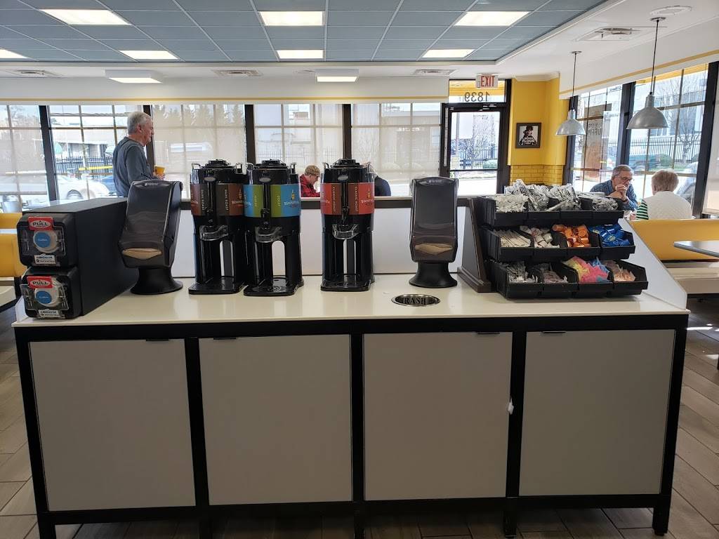 Biscuitville | cafe | 1839 N Main St, High Point, NC 27262, USA | 3368829223 OR +1 336-882-9223