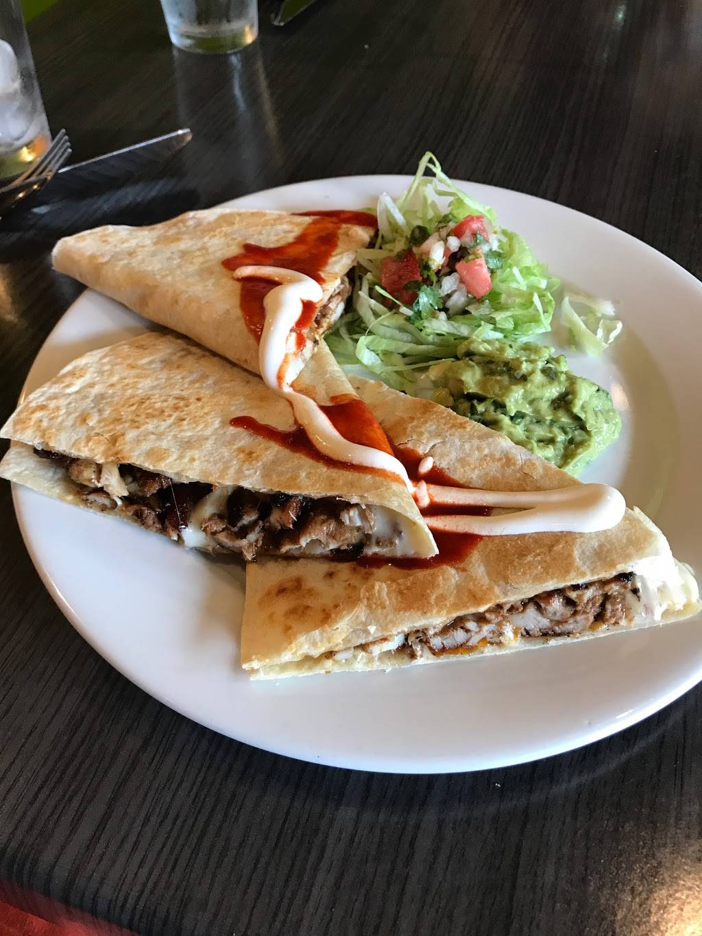 Victorias Mexican-American Grill | restaurant | 201 Main St, Little Ferry, NJ 07643, USA | 2016415329 OR +1 201-641-5329