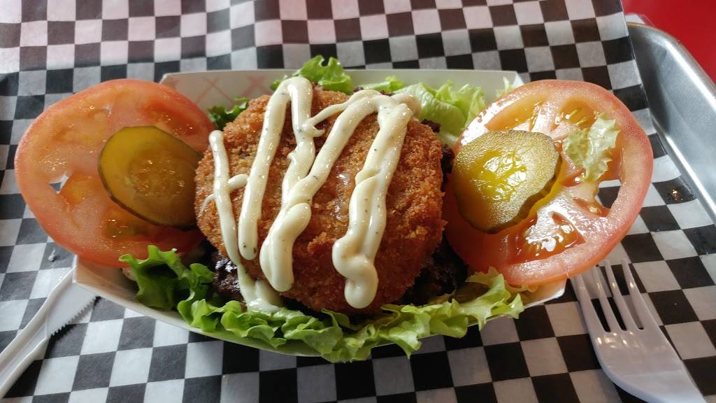 Top Gun Burger | restaurant | 1960 Lawrence Ave E, Scarborough, ON M1R 2Z1, Canada | 4167929440 OR +1 416-792-9440