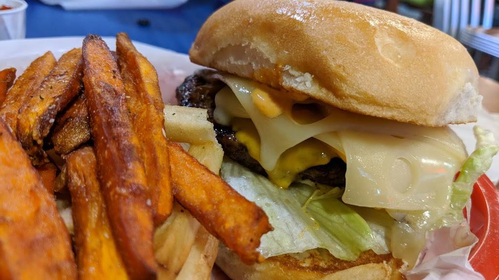 Phils Icehouse | restaurant | 13265 US-183, Austin, TX 78750, USA | 5122578750 OR +1 512-257-8750