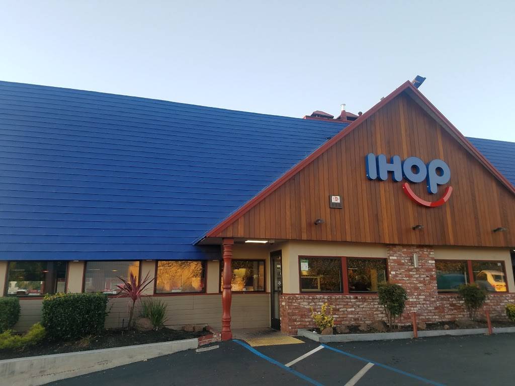 IHOP | restaurant | 22222 Foothill Blvd, Hayward, CA 94541, USA | 5108862244 OR +1 510-886-2244
