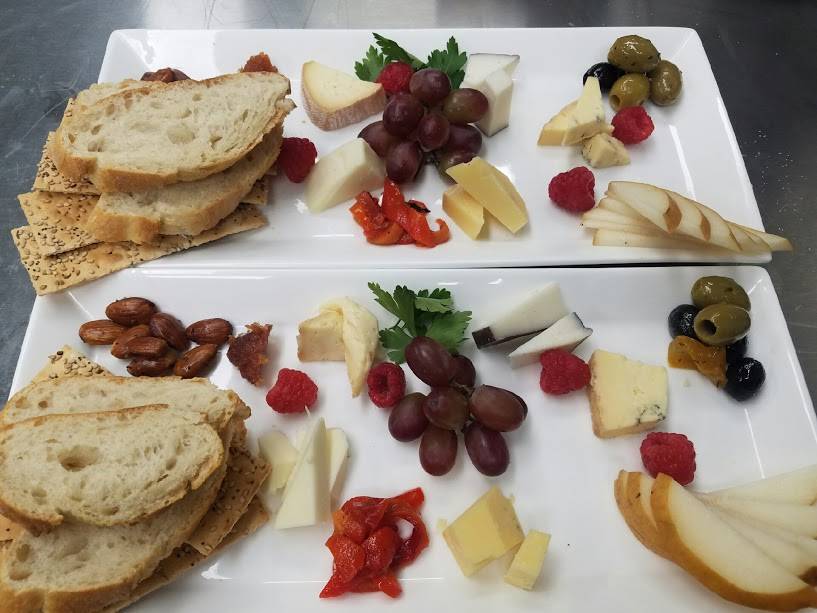 Lake Anne Coffee House & Wine Bar | restaurant | 1612 Washington Plaza N, Reston, VA 20190, USA | 7034819766 OR +1 703-481-9766