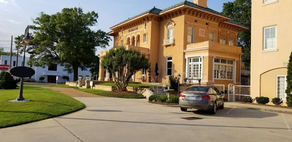 J.H. Adams Inn | restaurant | 1108 N Main St, High Point, NC 27262, USA | 3368823267 OR +1 336-882-3267