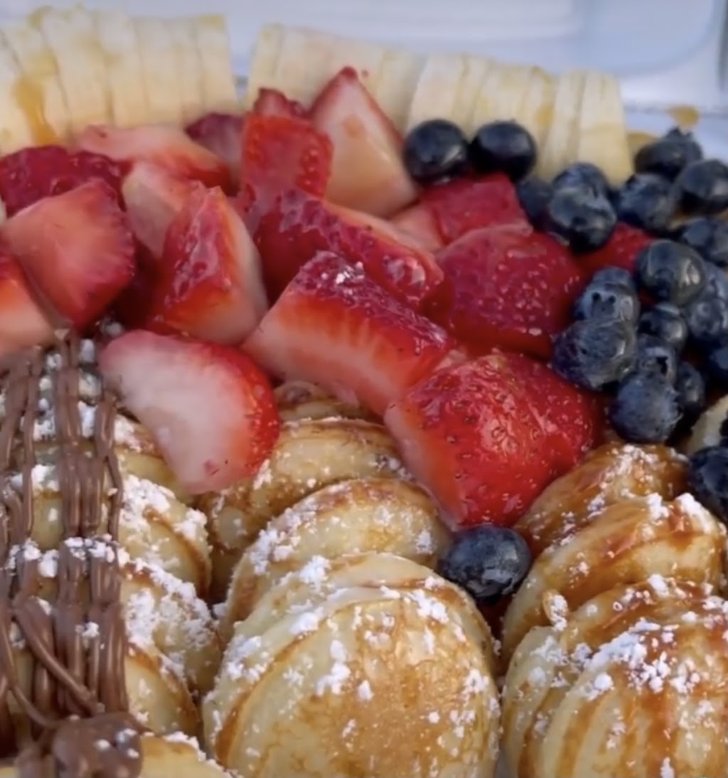 Elohim crepes jd | restaurant | 200 W Central Ave, Santa Ana, CA 92707, USA | 7142802053 OR +1 714-280-2053