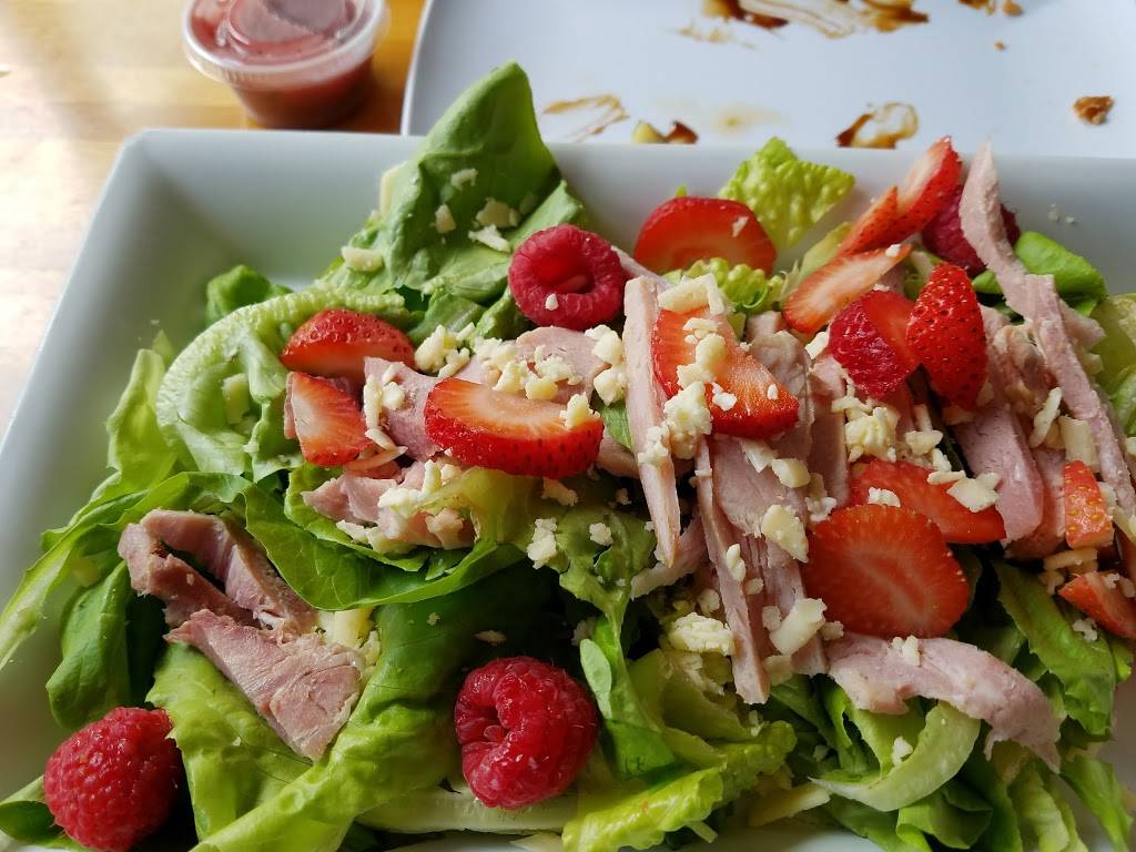 Magical Meat Boutique British Pub | restaurant | 112 W 3rd Ave, Mt Dora, FL 32757, USA | 3527296911 OR +1 352-729-6911