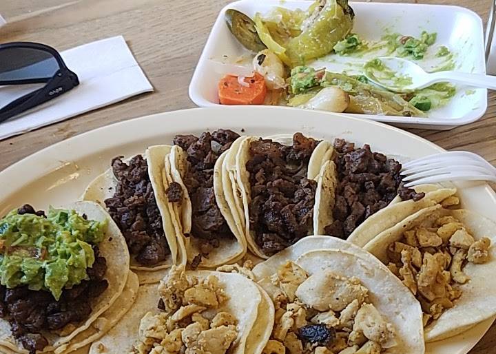 Supermercado Carrillo El Guero | restaurant | 730 Pearl Nix Pkwy, Gainesville, GA 30501, USA | 6784500097 OR +1 678-450-0097