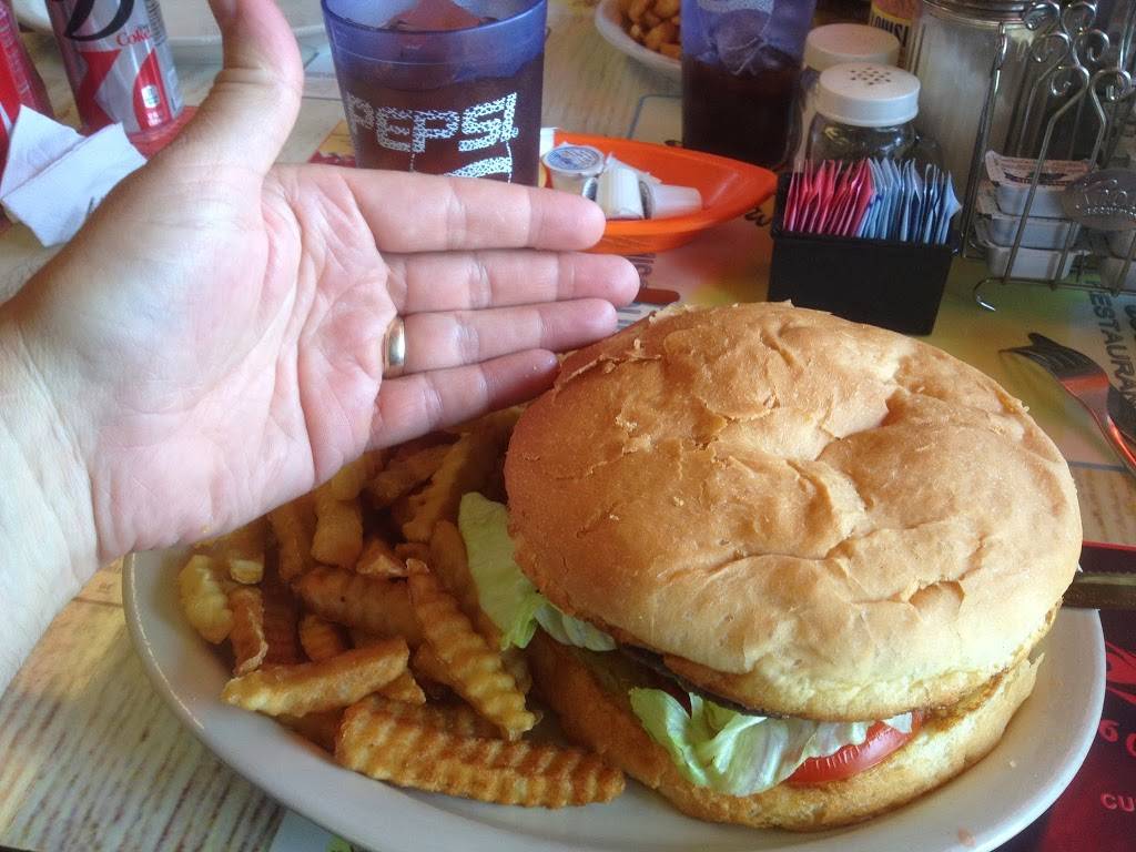 Cow Patties | restaurant | 606 Main St, Warsaw, MO 65355, USA | 6604386046 OR +1 660-438-6046