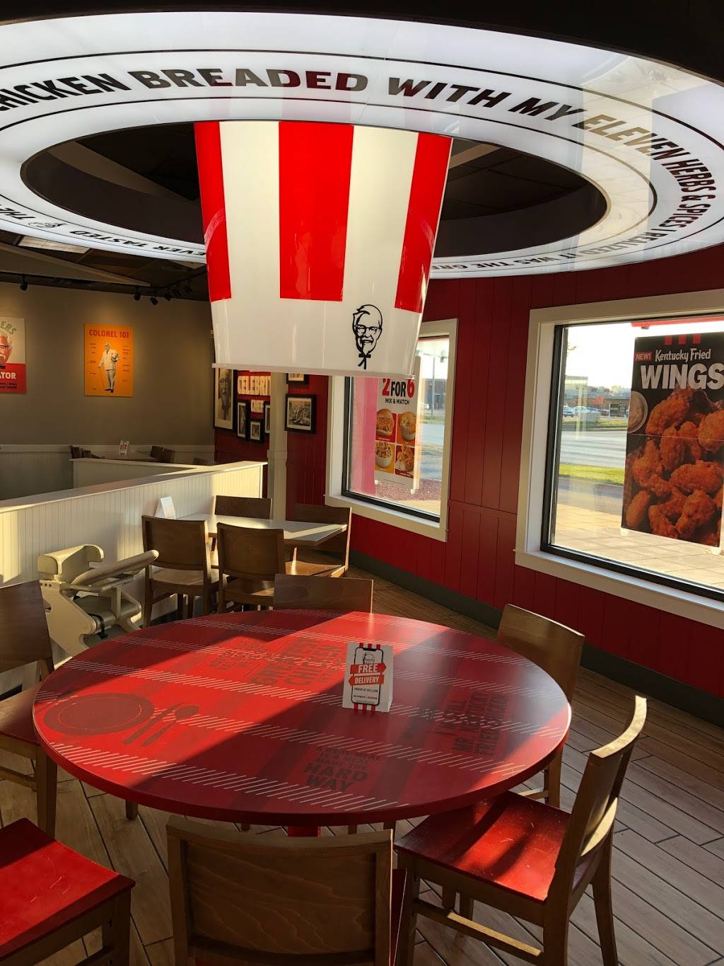 KFC | restaurant | 4005 Merle Hay Rd, Des Moines, IA 50310, USA | 5152767498 OR +1 515-276-7498