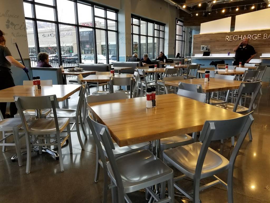 Café Zupas | meal takeaway | 2600 S Wildcat Way W, Woods Cross, UT 84087, USA | 3854898996 OR +1 385-489-8996