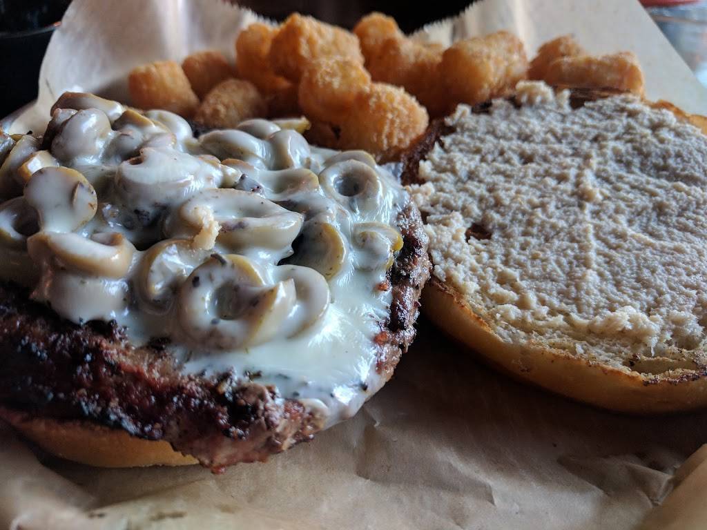 Ironwood Bar and Grill | restaurant | 2501 Wilson Ave NW, Grand Rapids, MI 49534, USA | 6163509384 OR +1 616-350-9384