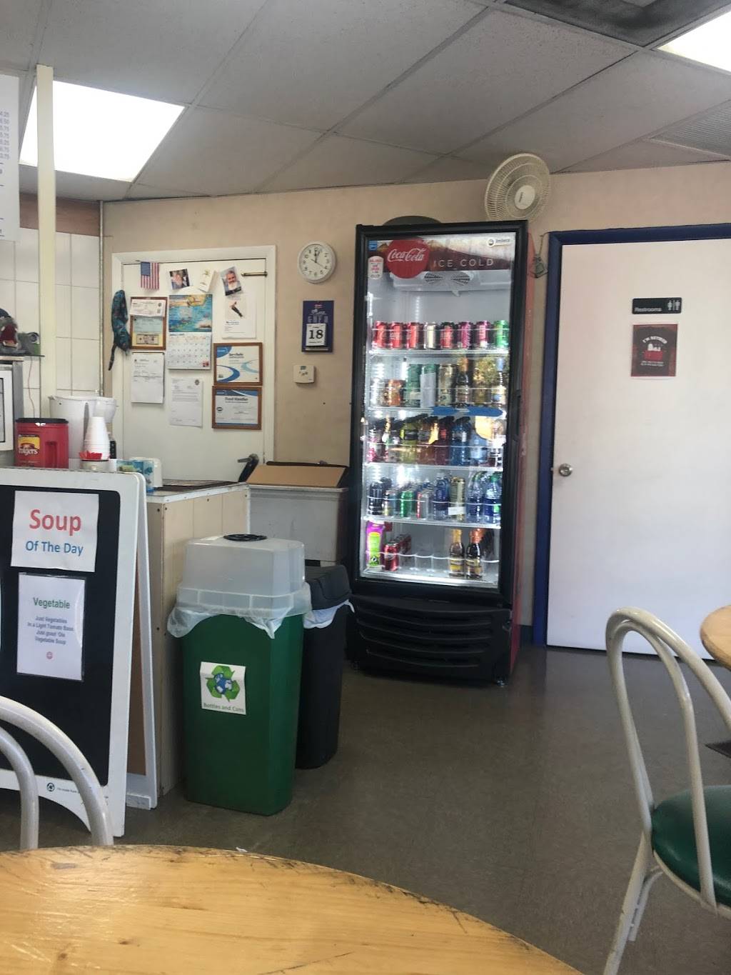 Dog Sled Deli | restaurant | 3711 SW 47th Ave #208, Davie, FL 33314, USA | 9545850588 OR +1 954-585-0588