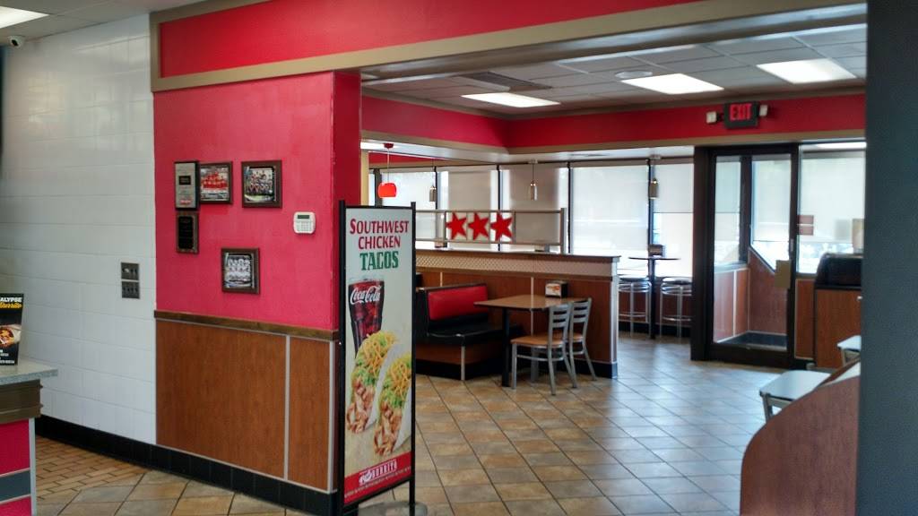 Hardees | restaurant | 301 E Burleigh Blvd, Tavares, FL 32778, USA | 3526092909 OR +1 352-609-2909
