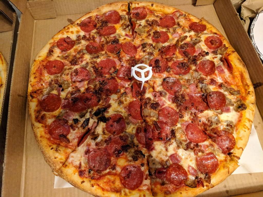 Famous pocho pizza | restaurant | 1516 SW 3rd Ave, Ocala, FL 34471, USA | 3526202115 OR +1 352-620-2115